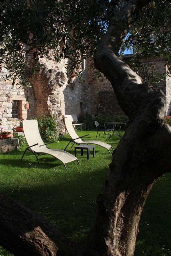 Il Turrione Appartement Assisi Buitenkant foto